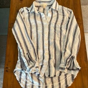 EUC cloth and stone button down long sleeve cream and navy size XS